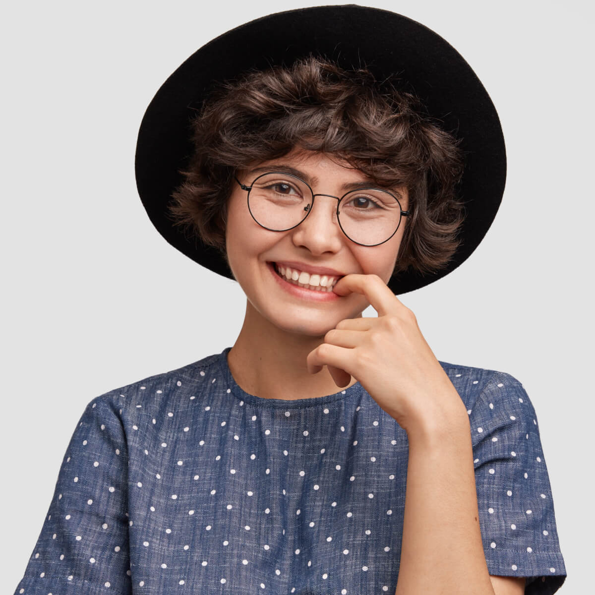positive brunet mixed race female tourist wears bl frpgla6.jpg